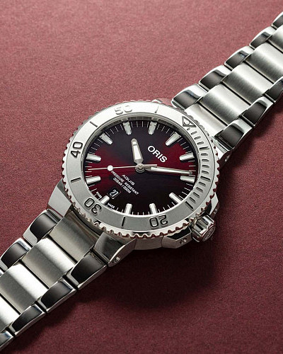 Oris Aquis Date Relief  01 733 7766 4158-07 8 22 05PEB